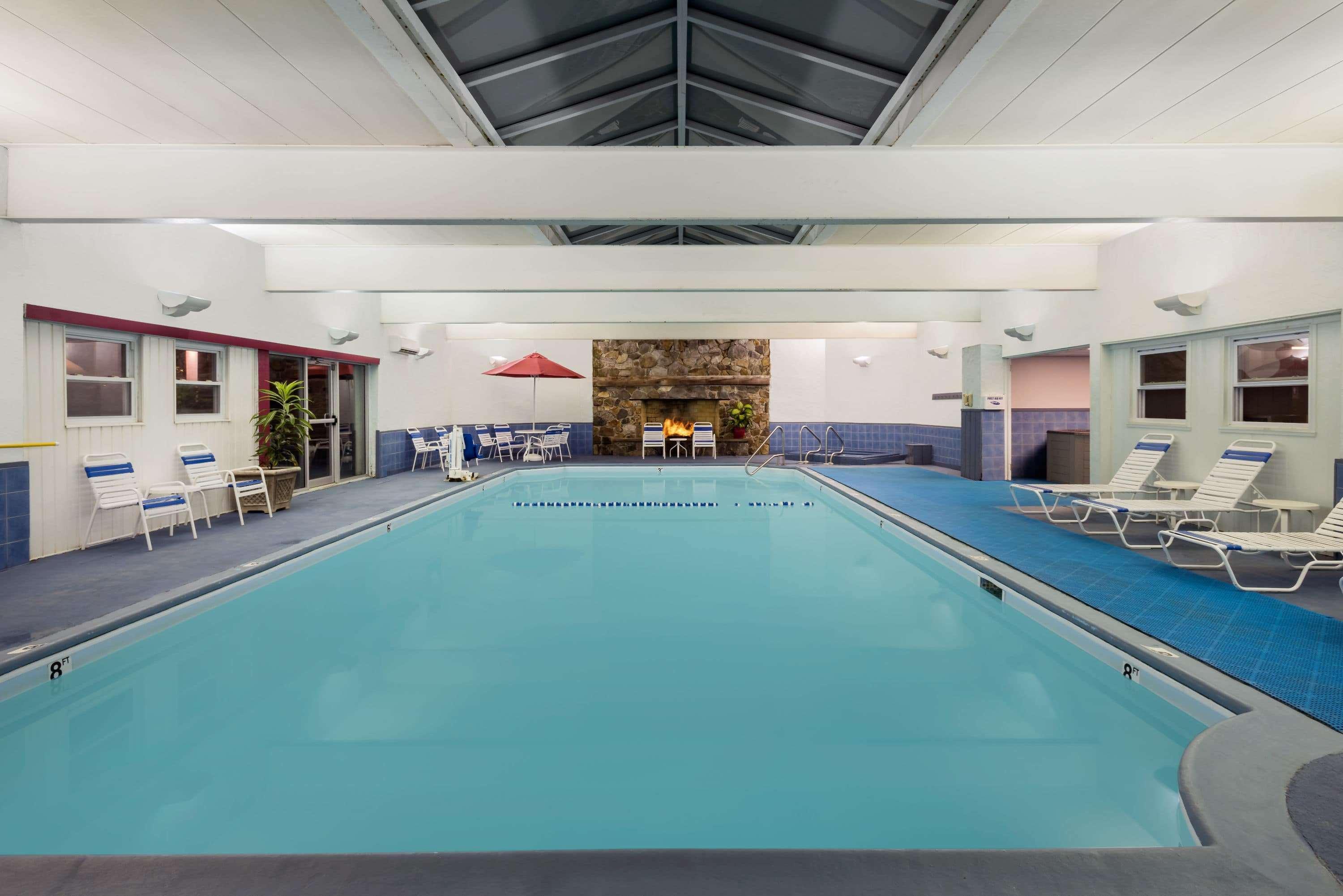 Ramada Plaza By Wyndham Portland Hotel Exterior foto