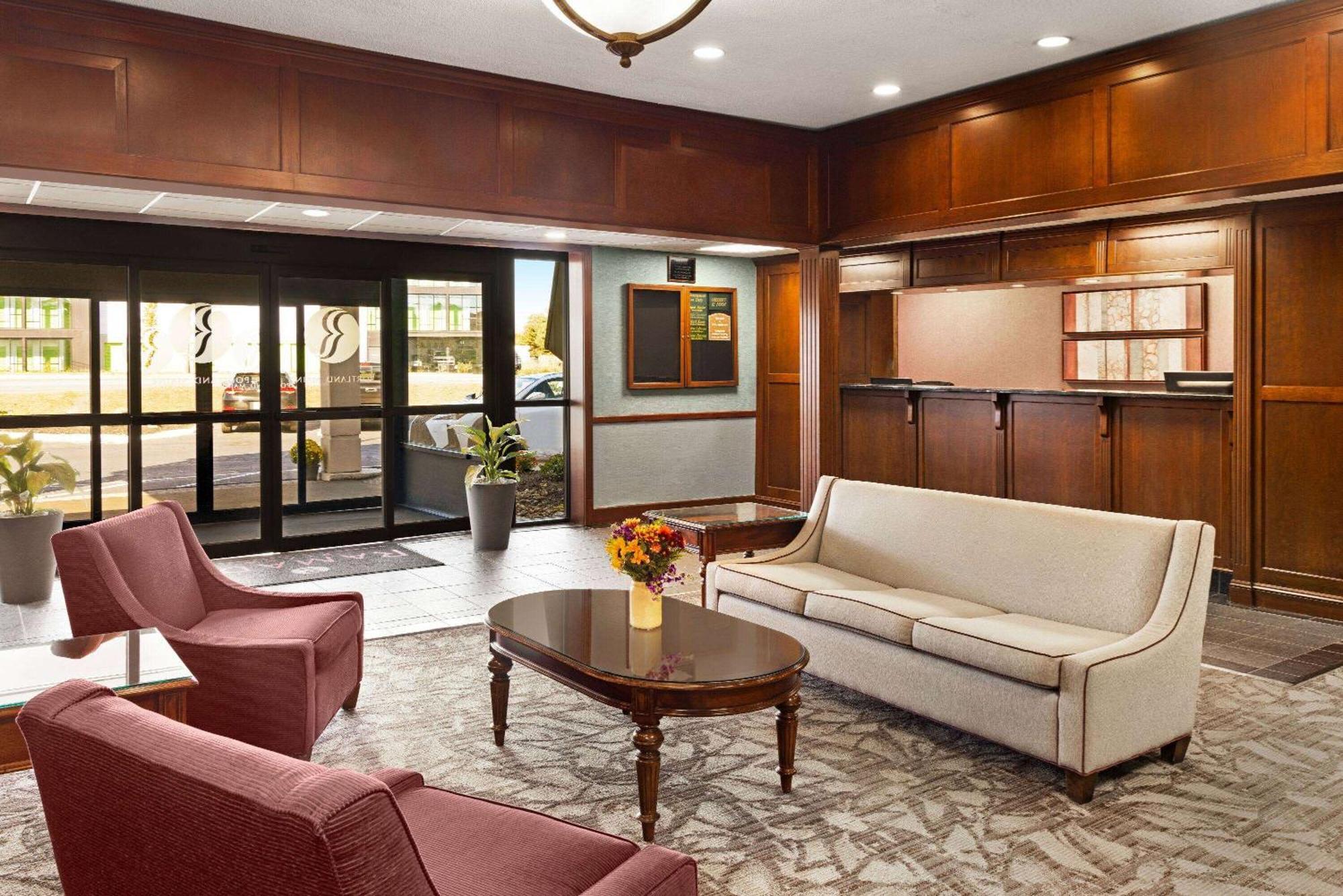 Ramada Plaza By Wyndham Portland Hotel Exterior foto