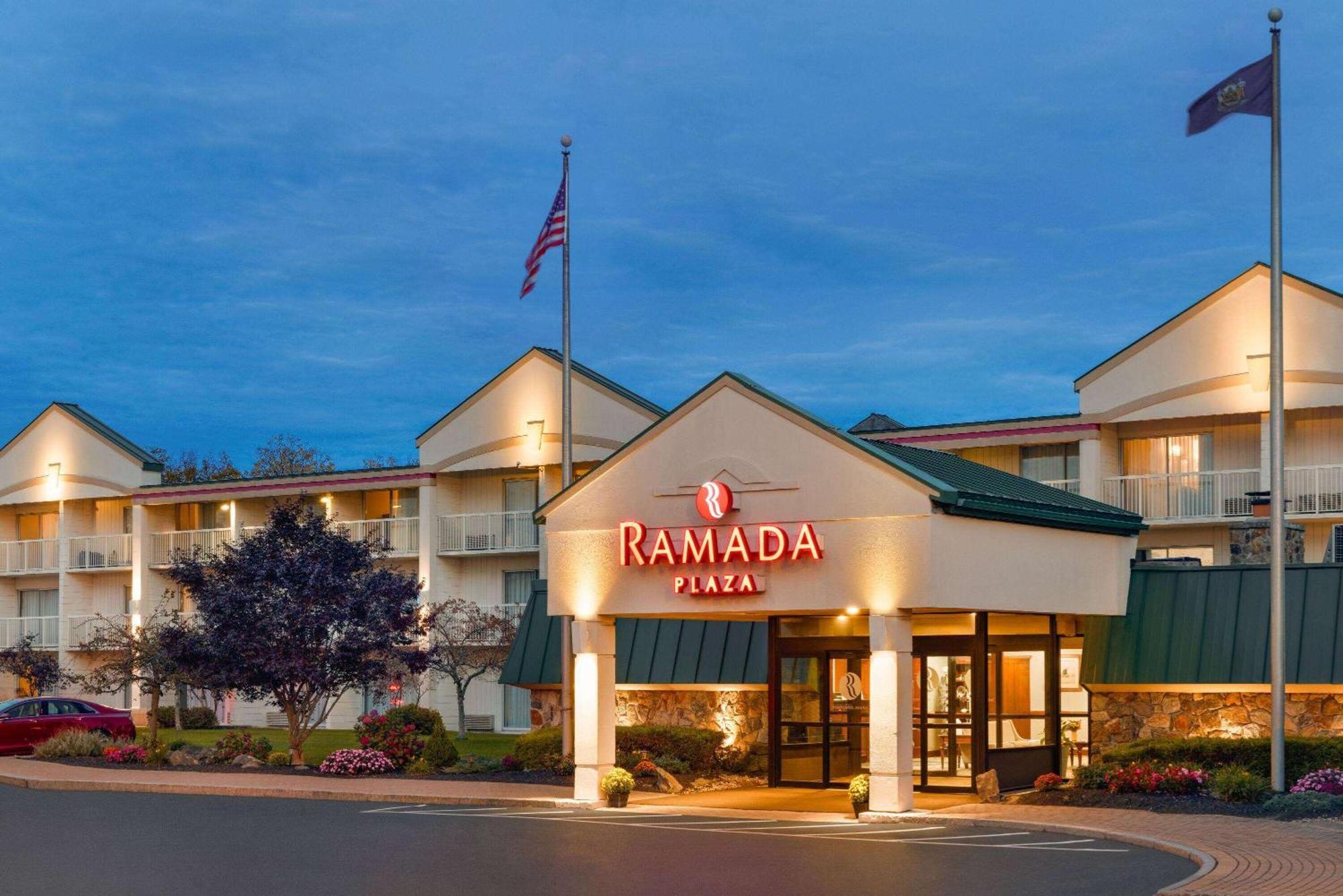 Ramada Plaza By Wyndham Portland Hotel Exterior foto