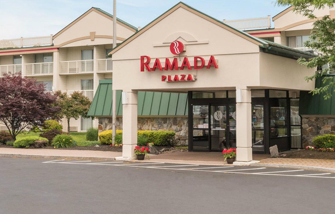 Ramada Plaza By Wyndham Portland Hotel Exterior foto