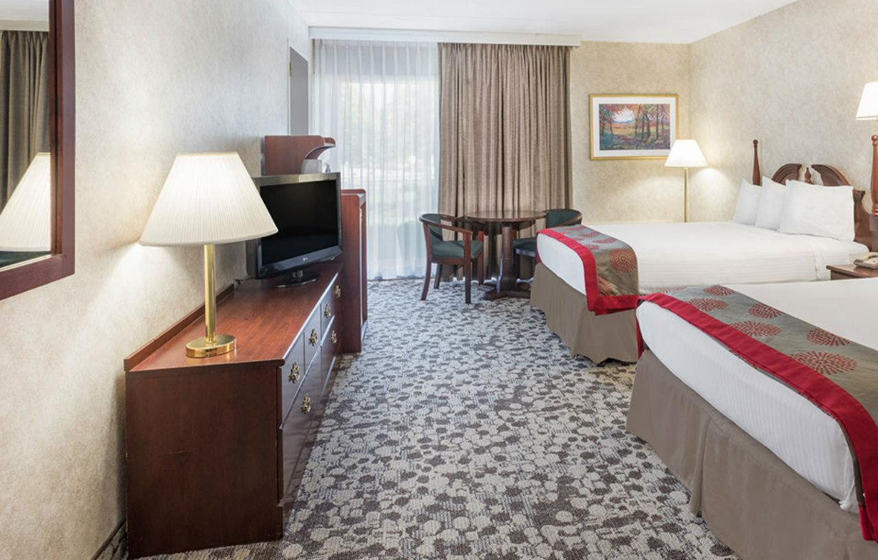 Ramada Plaza By Wyndham Portland Hotel Exterior foto